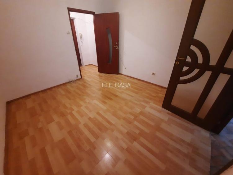 Garsoniera, etajul 1/4, zona Nicolina - 2