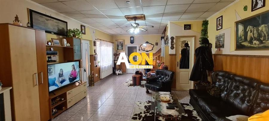 Casa de vanzare 5 camere 320 mp teren Centru zona Prefecturii - 2