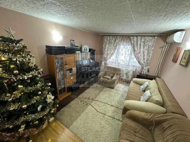 Apartament cu 4 camere/Spatiu birouri/ Cabinet - Nicolina 155.000 € - 2