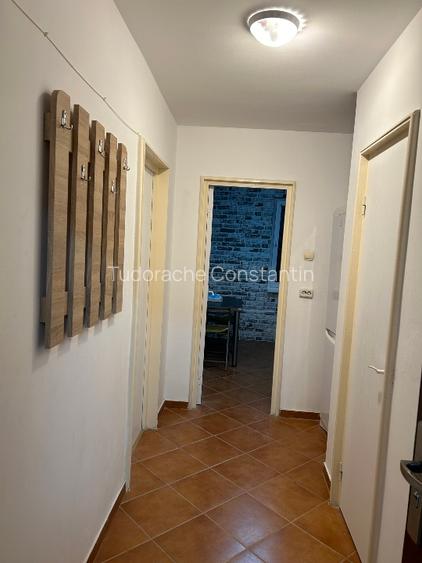 Închiriez ap 2 cam 53 mp - 2