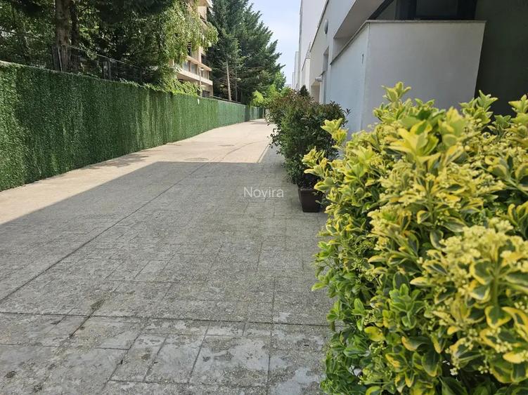 Vilă Exclusivistă de Închiriat - 3.500 EUR/lună | Piscină Privată ...