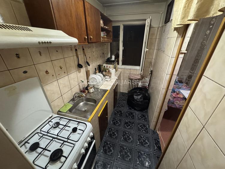 Apartament 2 camere zona Km 4 5 - 6