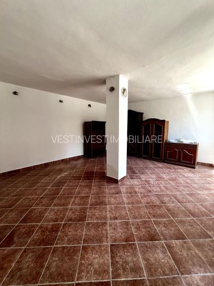 Casa in Oradea 1200 mp teren 400 mp cladiri - 3