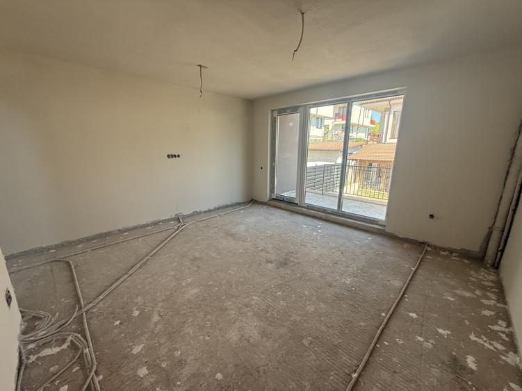 Casa duplex - 170 mp utili - 4 camere - 550 mp teren - zona Tautiului, Floresti!