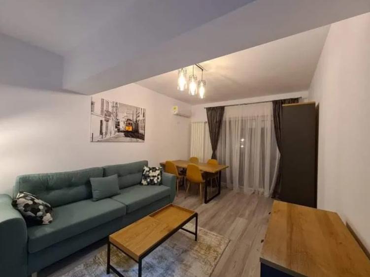 Penthouse-apartament cu 2 camere+terasa+parcare+boxa in Tatarasi-Doi Baieti,bloc