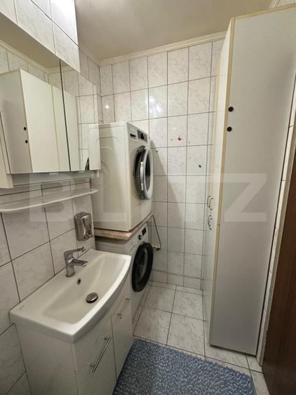 Apartament modern cu 3 camere, complet mobilat și utilat – Zonă semicentrală
