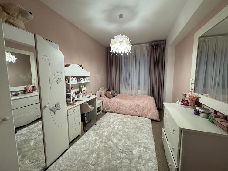 3 CAMERE + CURTE 76mp || SISESTI - BANEASA