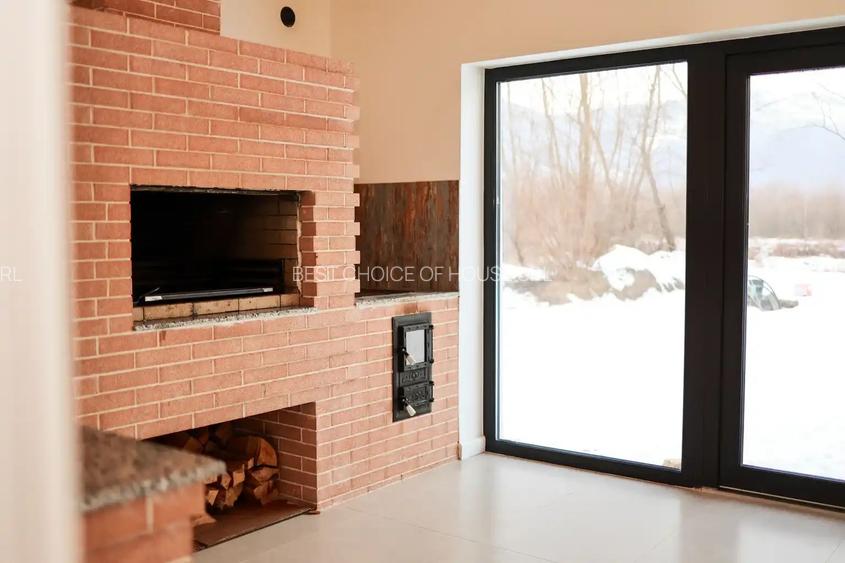 CABANA 2025 , VORONET ,6 CAMERE ,echipate  , 2000 lei / zi , MINIM  DOUA ZILE - 14