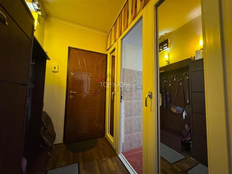 Etaj 3, apartament cu 2 camere Mircea cel Batran - 11