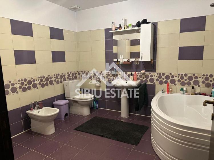 Casa tip duplex 5 camere 350 mp teren terasa cu zona gratar si pivnita - 12