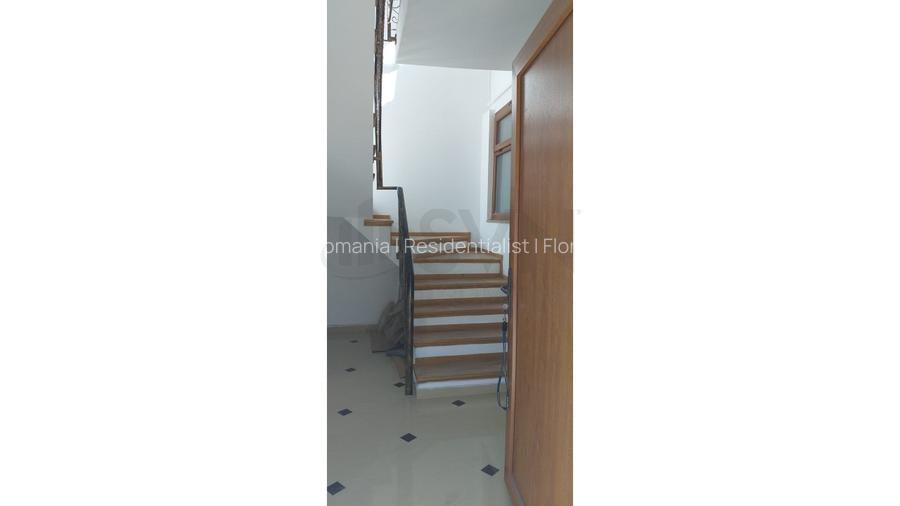 REV0008272 Vila l Domenii l panouri fotovoltaice - 15