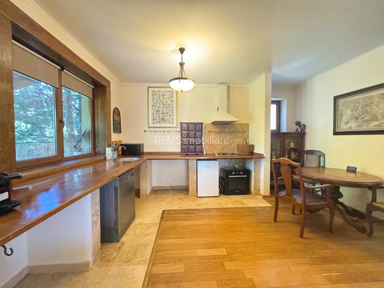Casa individuala cu personalitate, strada privata cu acces securizat, Europa - 2