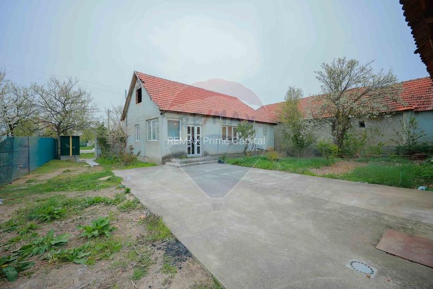 De vânzare teren 2.440 mp cu casă, asfalt și utilități – Alparea - 4