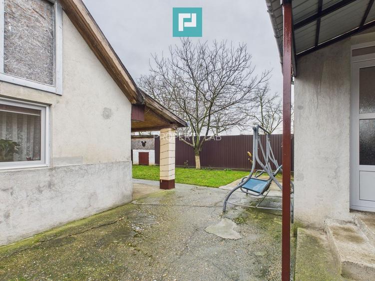 Casă cu 2 corpuri și 3 camere în Nădab - 3