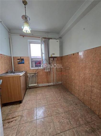 Mircea cel Batran - 2 camere decomandat, liber - 6