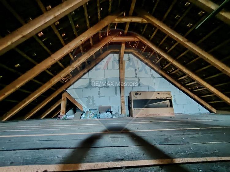 Casă / Vilă cu 8 camere de vânzare în zona Central - 12