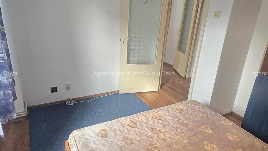 Vand apartament 3 camere în Deva, zona ultracentrală Lido-Casa de Pensii, etaj 2 - 9