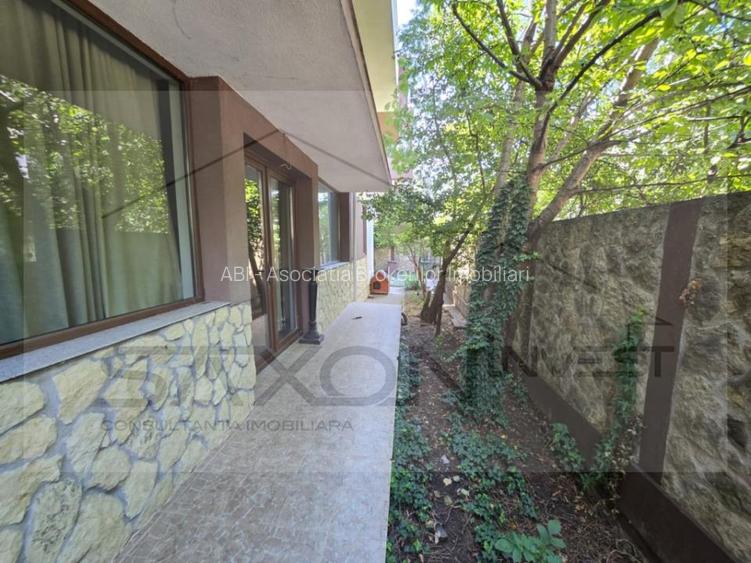 Vila individual, P 1 M-  Bucuresti Noi,  constructie modernă, 9 camere - 2