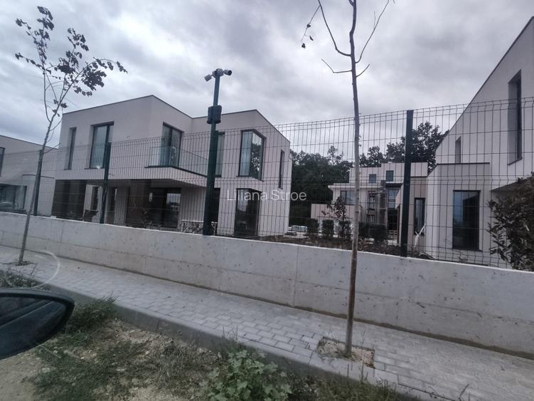 Proprietar,Sos.Pipera,lângă pădurea Băneasa,teren 950mp,vile MANOR,Oxford Gard. - 3