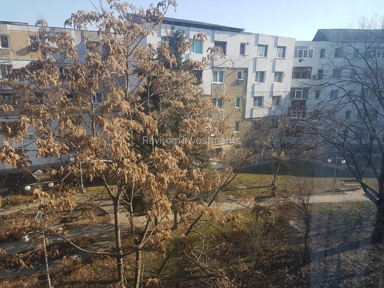 Apartament doua camere, nedecomandat, etaj trei, CT, termopan, balcon, geam baie - 17