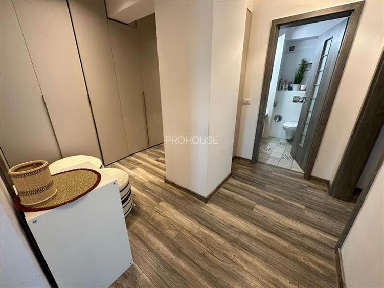 Ultracentral, Bloc Nou, Etaj 1. - 9