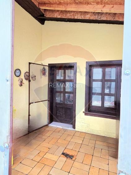 Casa cu 5 camere de vanzare in centrul orasului Talmaciu - 51