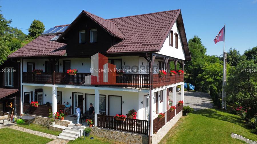 Proprietate premium în Bran – Predeluț - 7 camere - 36