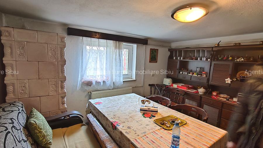 Casa 6 camere in Cisnadie cu garaj si teren 250 mp - 11