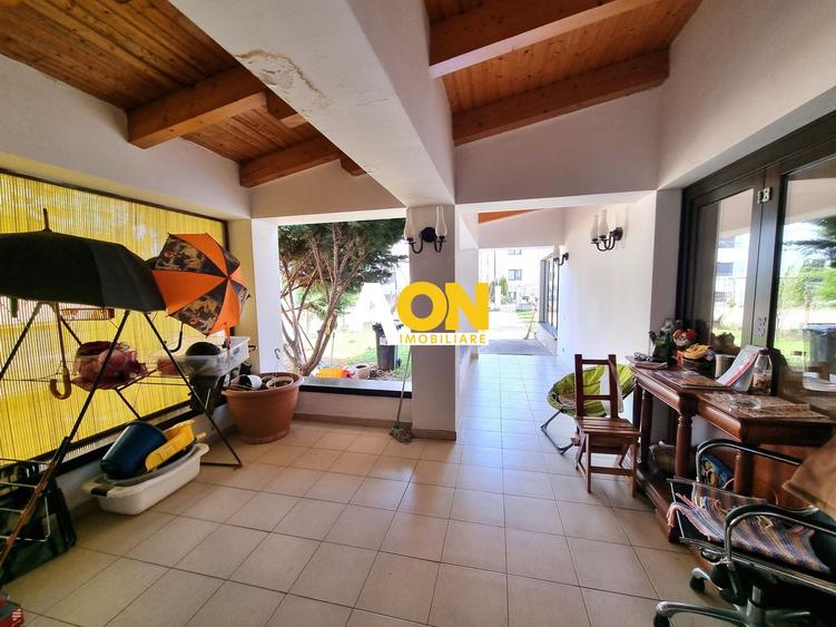 Casa de vanzare 5 camere, 980 teren, zona Piata Cetate