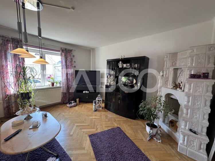 Casa individuala si apartament 2 fronturi teren 584 mp Turnisor Sibiu