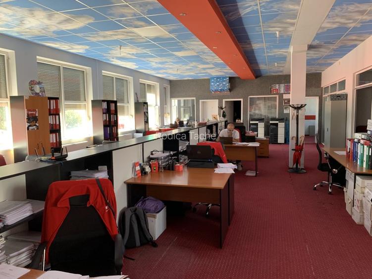 Spatiu comercial/birouri Arad, central zona UTA - 4