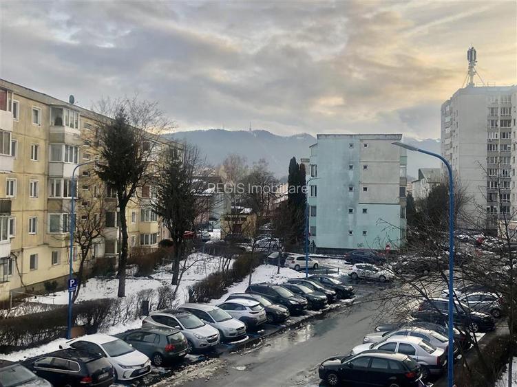 De Vanzare 3 Camere S-E,  Etaj intermediar, Panorama Zona Grivitei - 11