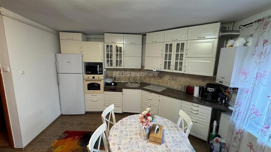 Proprietate rara in Schei/penthouse pe doua niveluri - 3