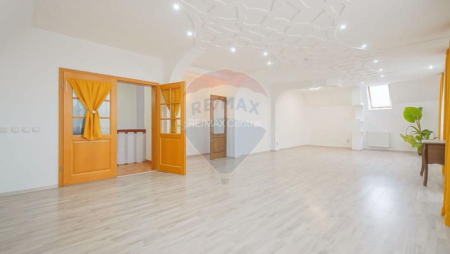 CENTRAL - Vila  DE INCHIRIAT  - pretabila diverse businessuri - 15