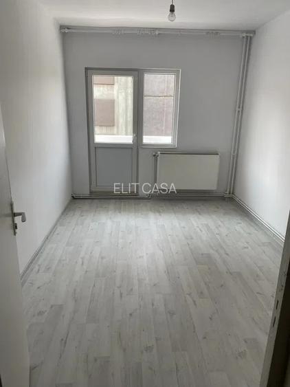 Apartament cu 3 camere decomandat, etajul 3/4,  zona Frumoasa - 4