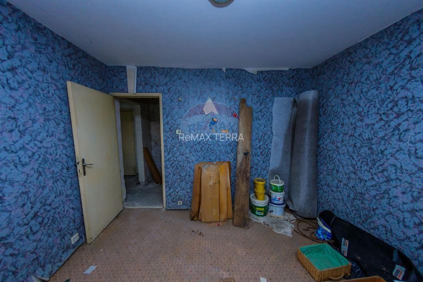 Spațiu comercial cu apartament la pachet, de vanzare Bulevardul Traian - 13