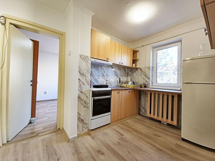 Apartament cu 3 camere, decomandat, zona Primaverii, Manastur - 2