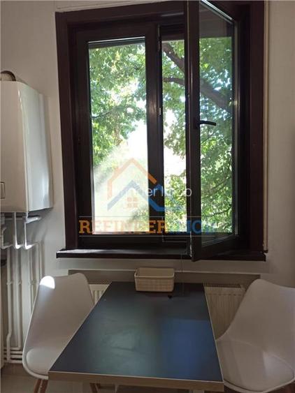 Garsoniera de vanzare, zona Drumul Sarii - 8