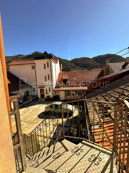 Studio de închiriat în Cartierul Șchei cu vedere spre Tâmpa - 8