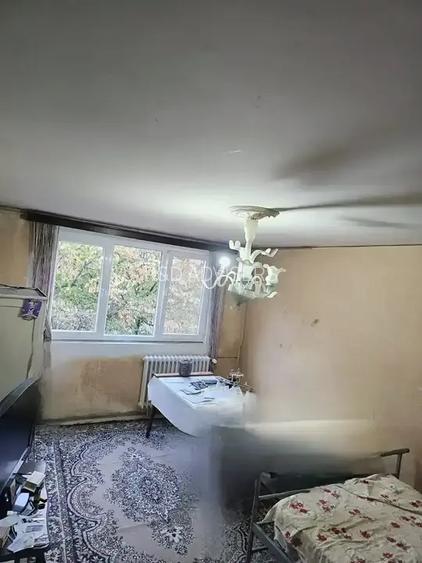 Apartament 2 camere decomandat zona Titan, Metrou 1 Decembrie - 7