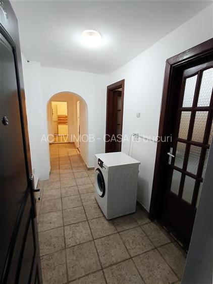 Apartament 2 camere ultracentral in Moldova Noua - 2