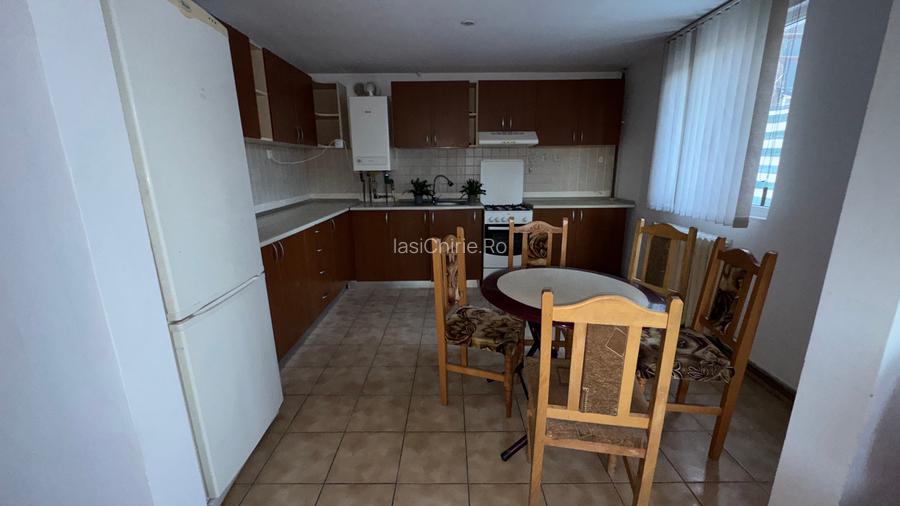 Vanzare Casa Sararie 6 camere - 6