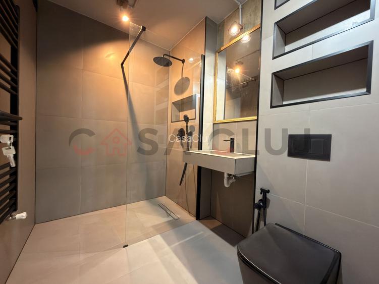 La Cheie, Manastur, Piata Flora!! - 4