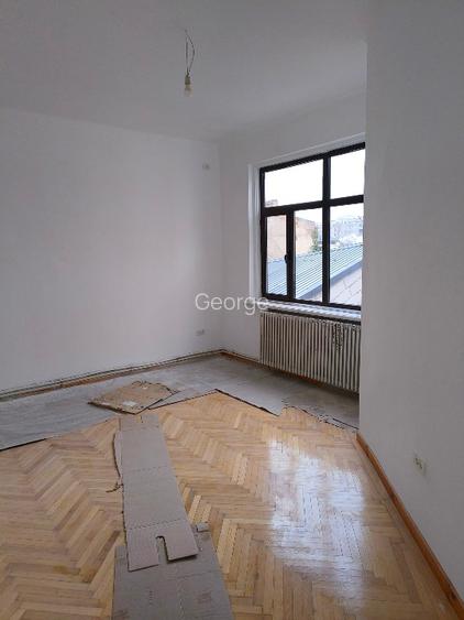 Proprietar - Închiriez apartament 5 camere zona Unirii - 6