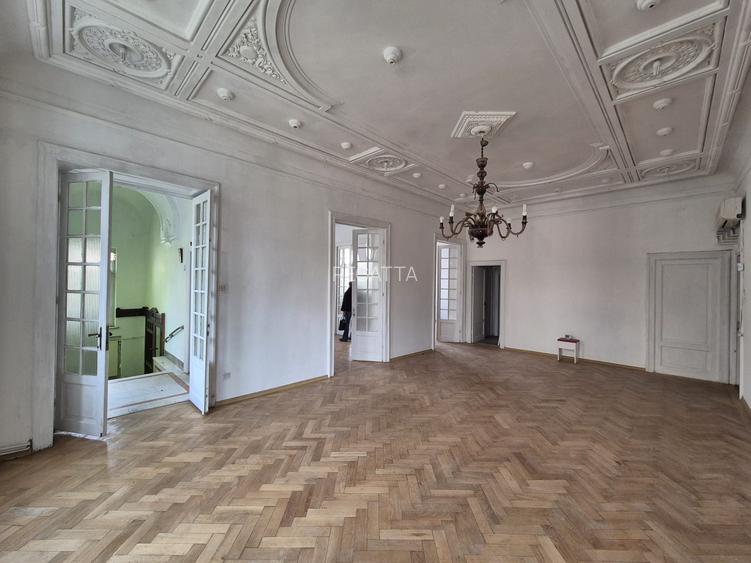 Lascar  Catargiu - Piata Victoriei - 3