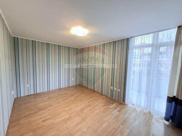 Casă / Vilă de închiriat în  Buna Ziua - 21