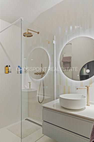 Vilă unică cu grădină generoasă și piscină / 4 locuri de parcare - 42