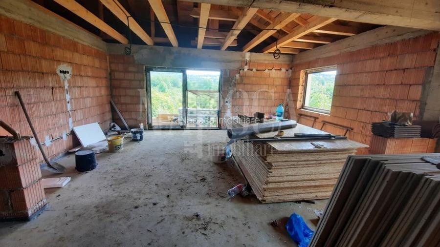 Casa 5 camere de vanzare in Salicea - 8