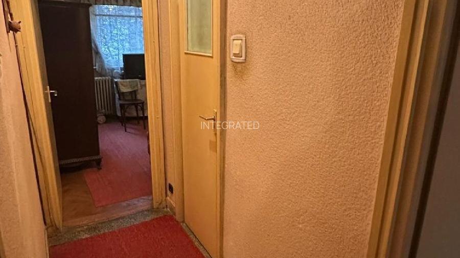 CALEA GIULESTI, Apartament cu 3 camere semidecomandat - 60 mp - parter - 9