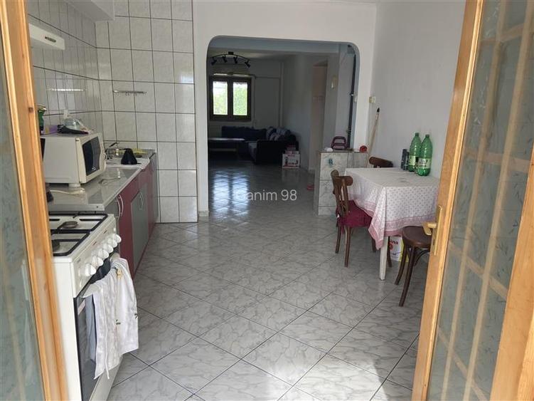 Apartament 4 camere  in Focsani , 98 mp , zona ultracentrala  - Teatrul Municipa - 3